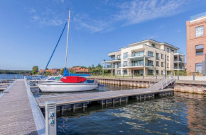 Inselpirat - 5-Sterne Ferienwohnung direkt am See, Amt Malchow
